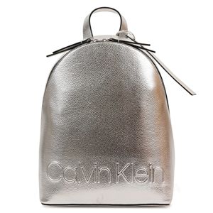 Calvin Klein stříbrný batoh Edged - OS (068)